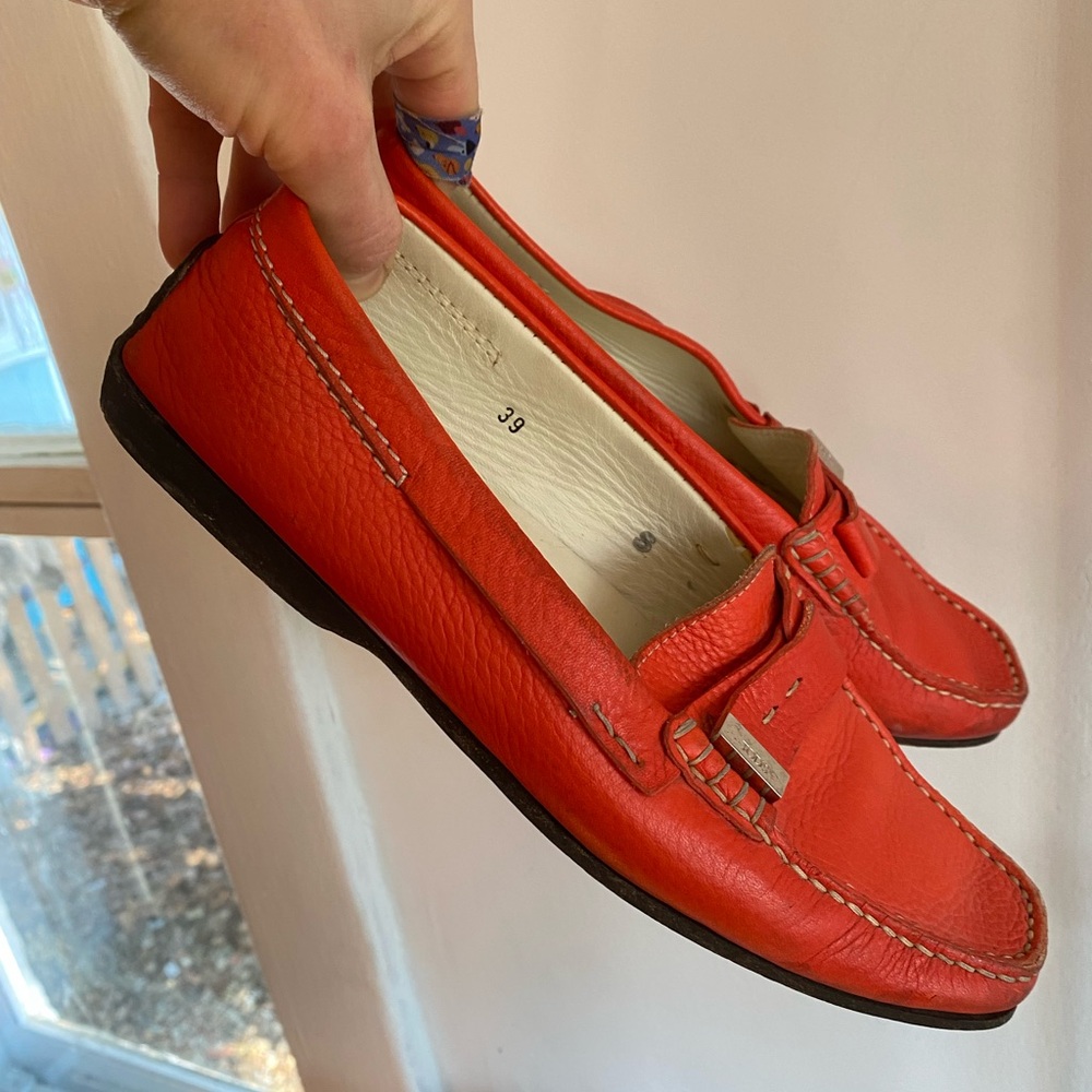 Y2k vintage Tod's gommino driving orange leather loafers 39